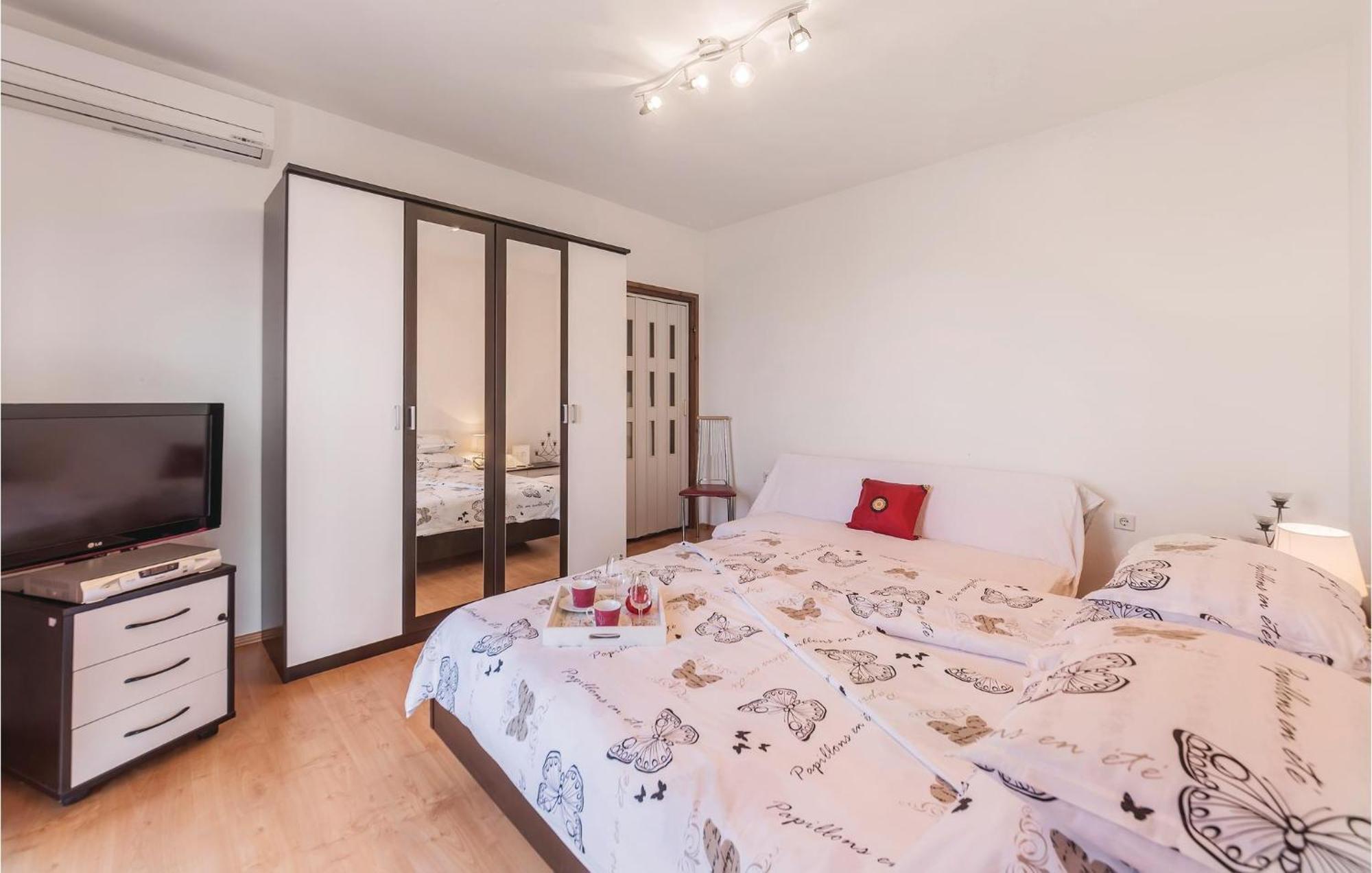 Pet Friendly Apartment In Koromacno With Wifi Eksteriør billede