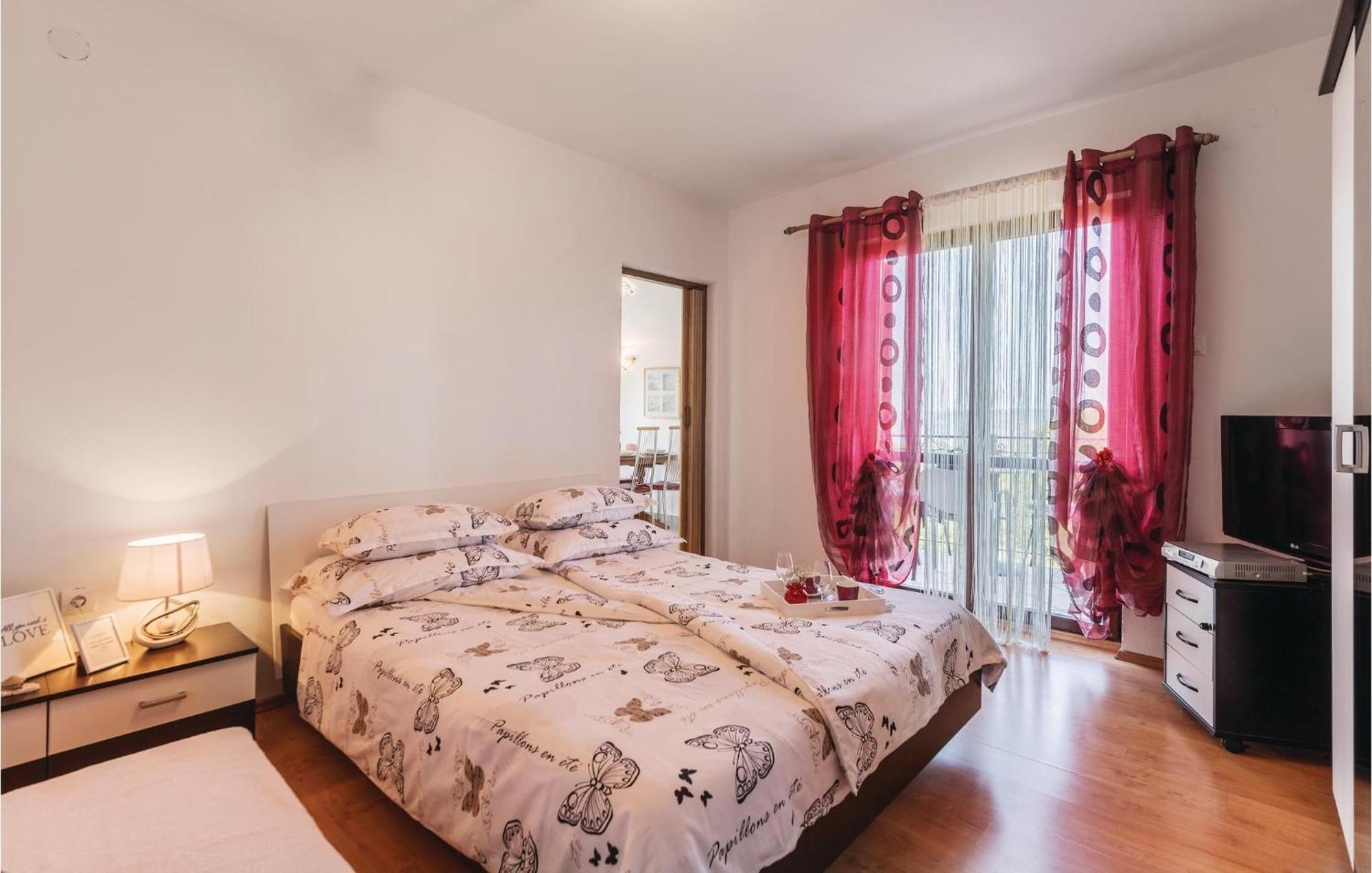 Pet Friendly Apartment In Koromacno With Wifi Eksteriør billede