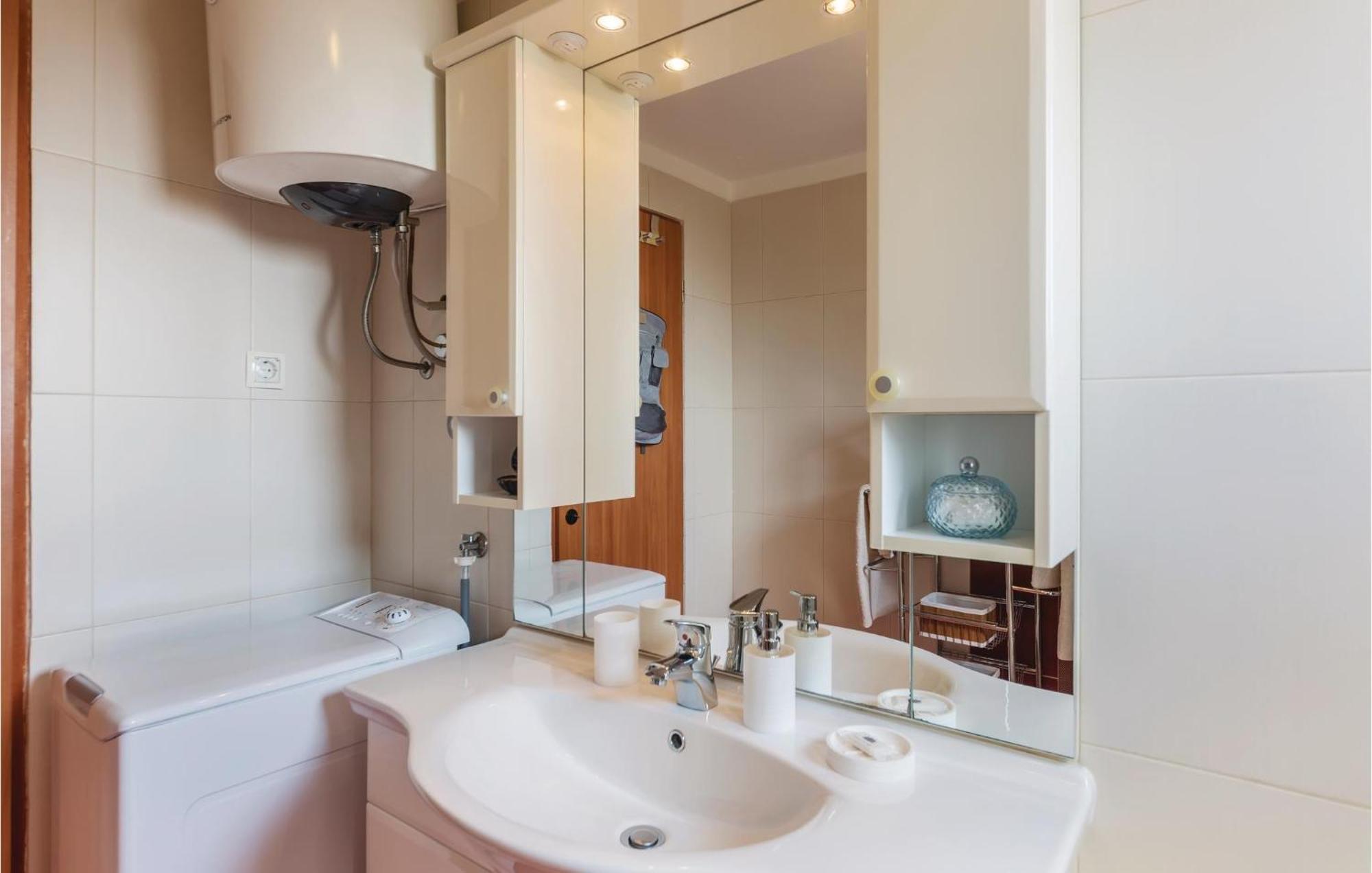 Pet Friendly Apartment In Koromacno With Wifi Eksteriør billede